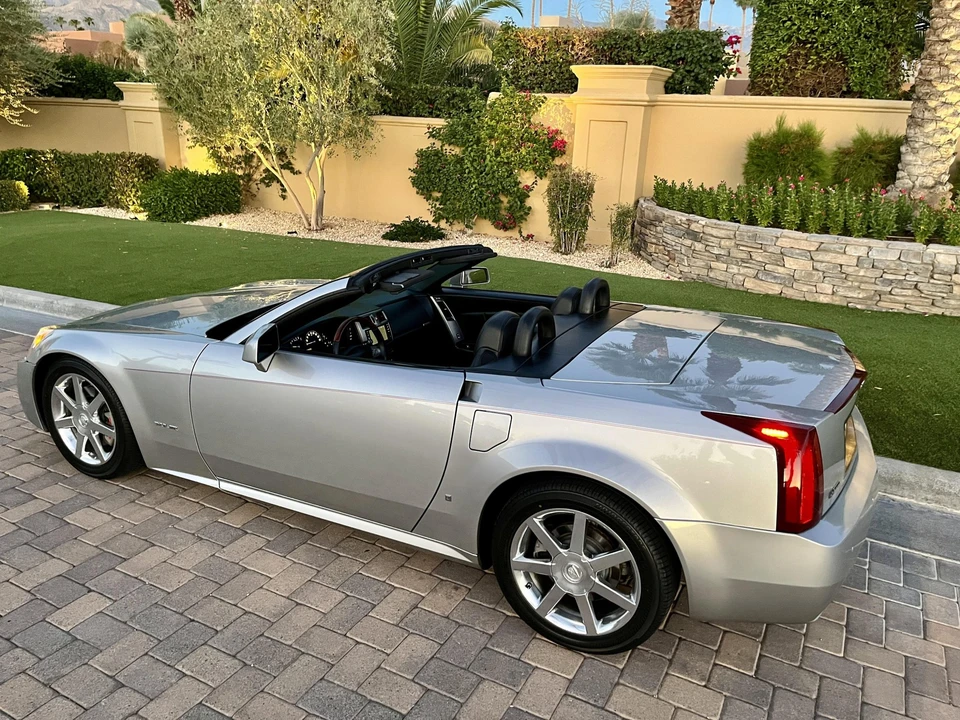2006 Cadillac XLR - Image 24 of 31