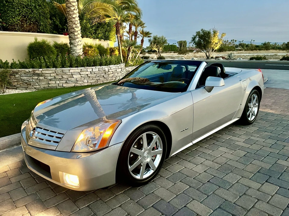 2006 Cadillac XLR - Image 3 of 31