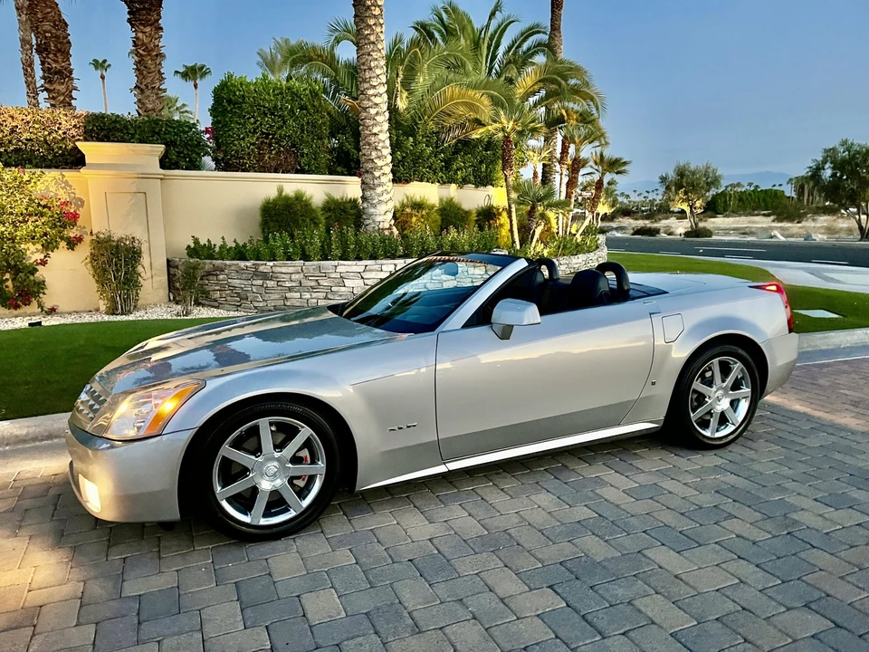 2006 Cadillac XLR - Image 17 of 31