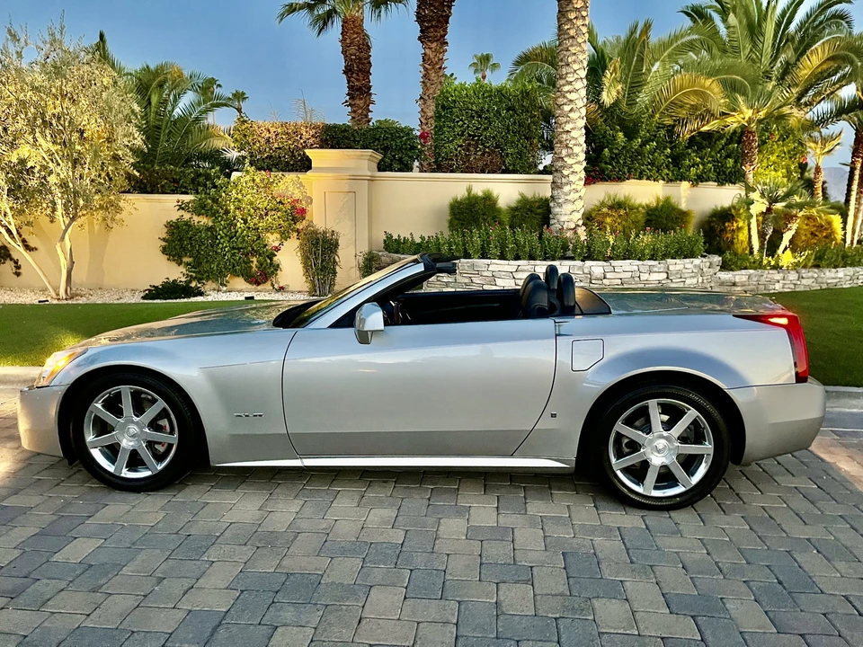 2006 Cadillac XLR - Image 16 of 31