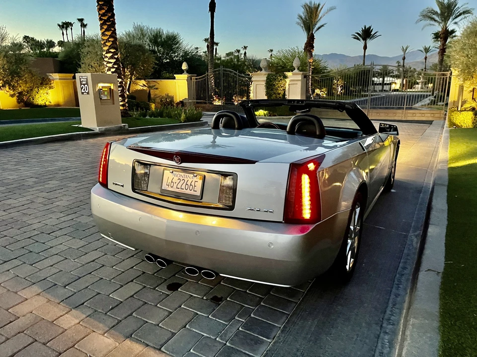2006 Cadillac XLR - Image 13 of 31