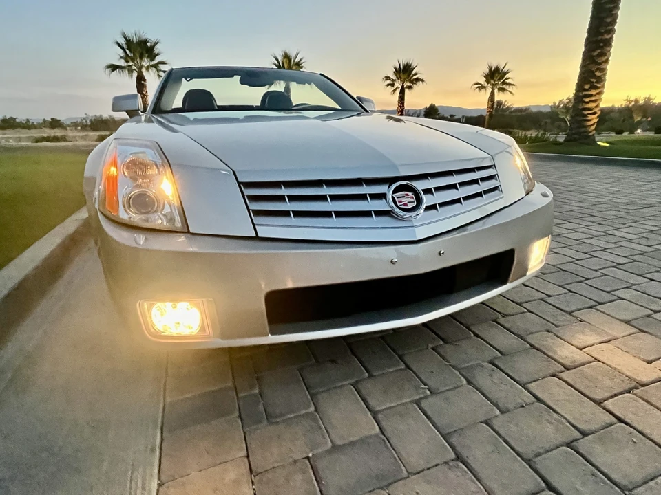 2006 Cadillac XLR - Image 7 of 31