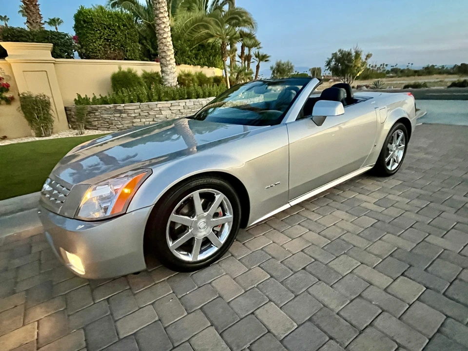 2006 Cadillac XLR - Image 2 of 31