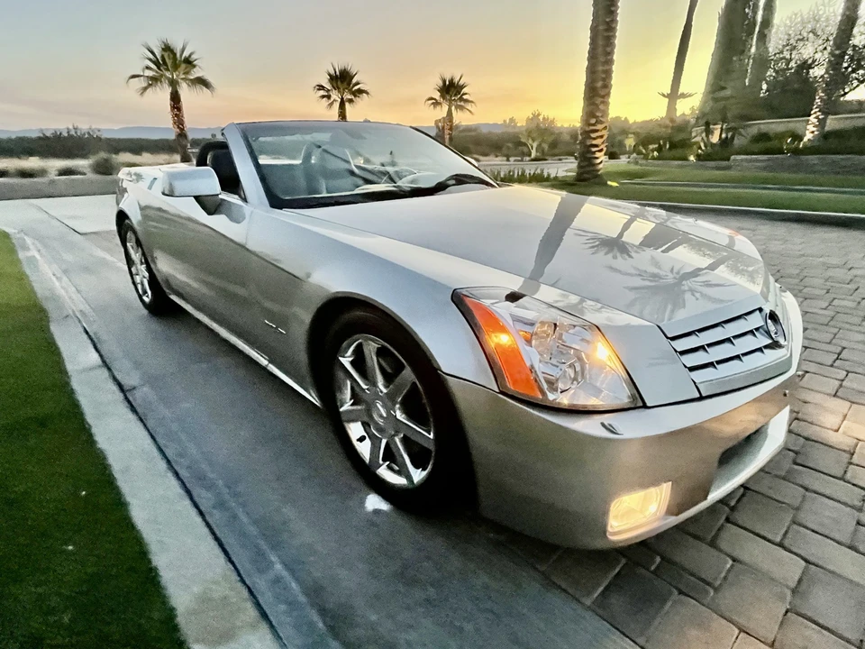 2006 Cadillac XLR - Image 10 of 31
