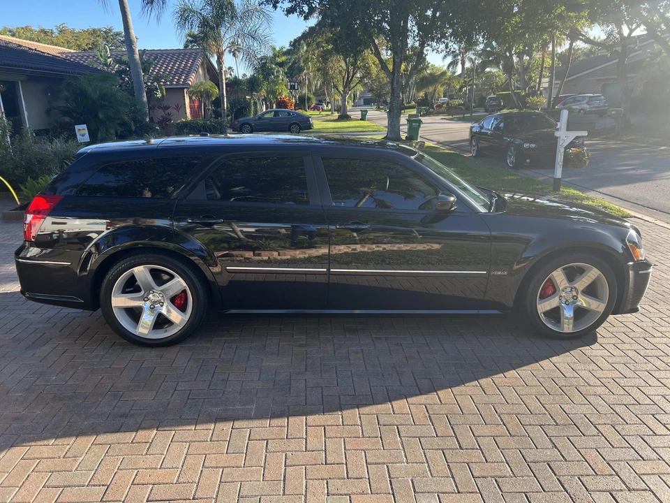 2006 Dodge Magnum SRT8 2nd Gen - Image 8 of 31