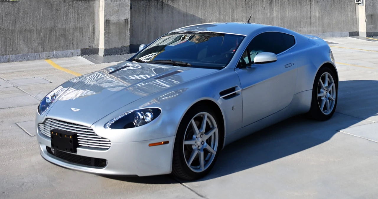 2007 Aston Martin V8 Vantage (2006-2017) - Image 12 of 31