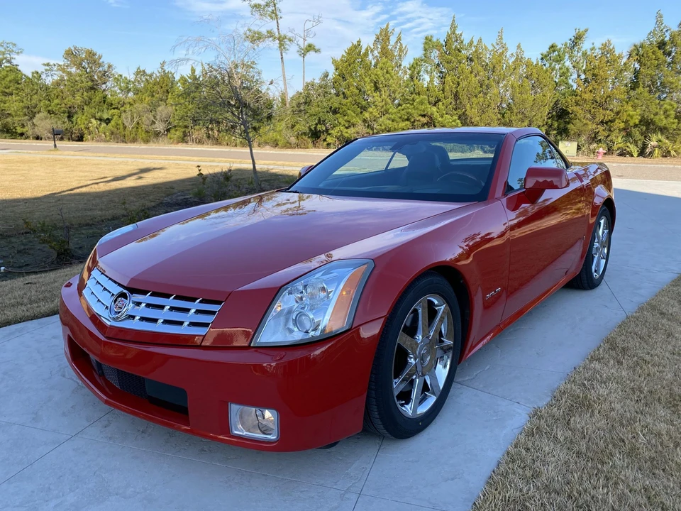 2007 Cadillac XLR - Image 2 of 31