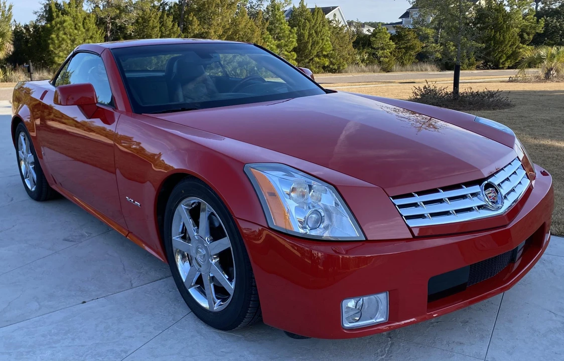 2007 Cadillac XLR - Image 15 of 31