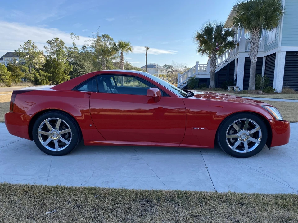 2007 Cadillac XLR - Image 12 of 31