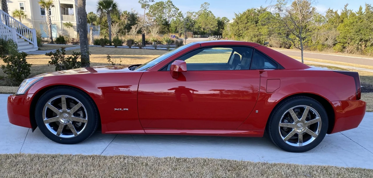 2007 Cadillac XLR - Image 4 of 31