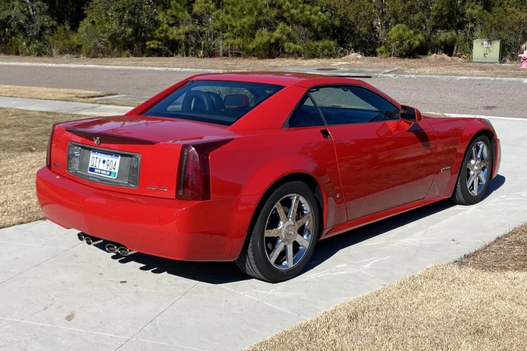 2007 Cadillac XLR - Image 9 of 31