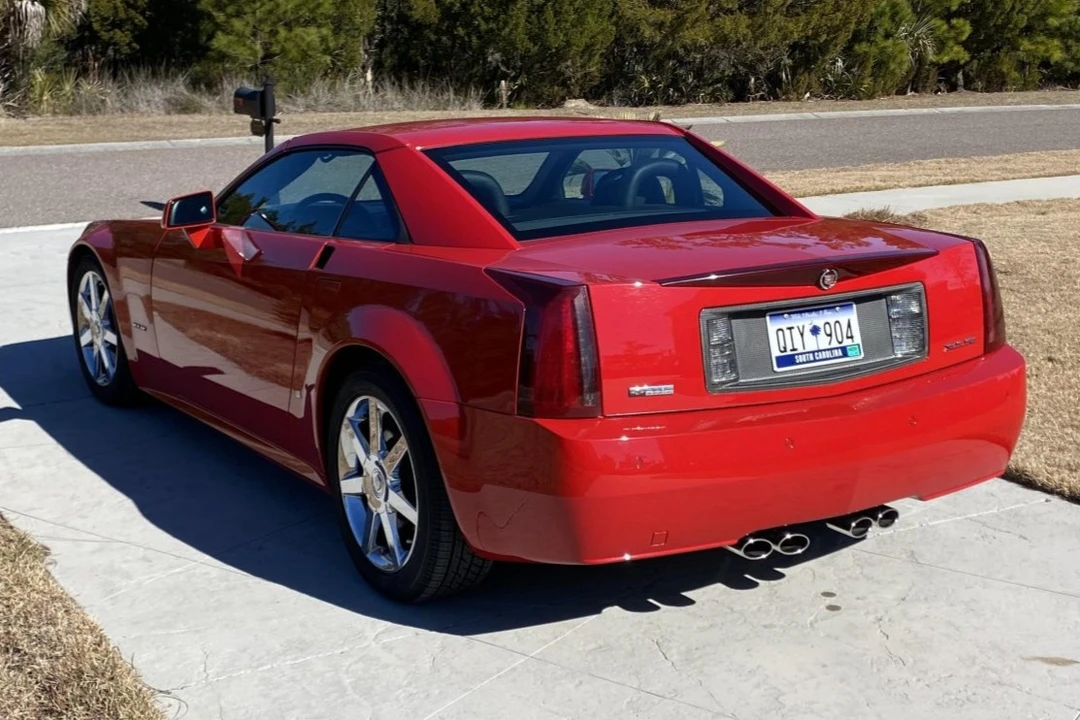 2007 Cadillac XLR - Image 7 of 31