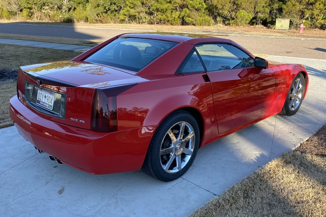 2007 Cadillac XLR - Image 10 of 31