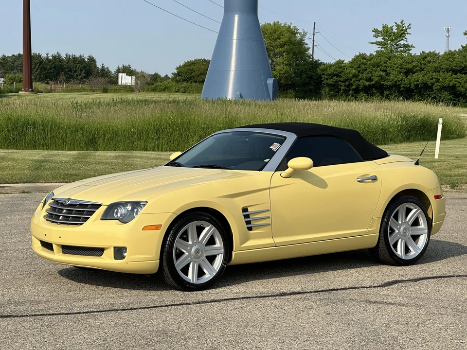 2007 Chrysler Crossfire - Image 27 of 31