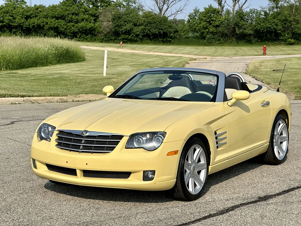 2007 Chrysler Crossfire - Image 10 of 31
