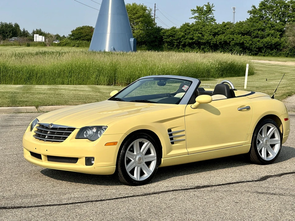 2007 Chrysler Crossfire - Image 11 of 31