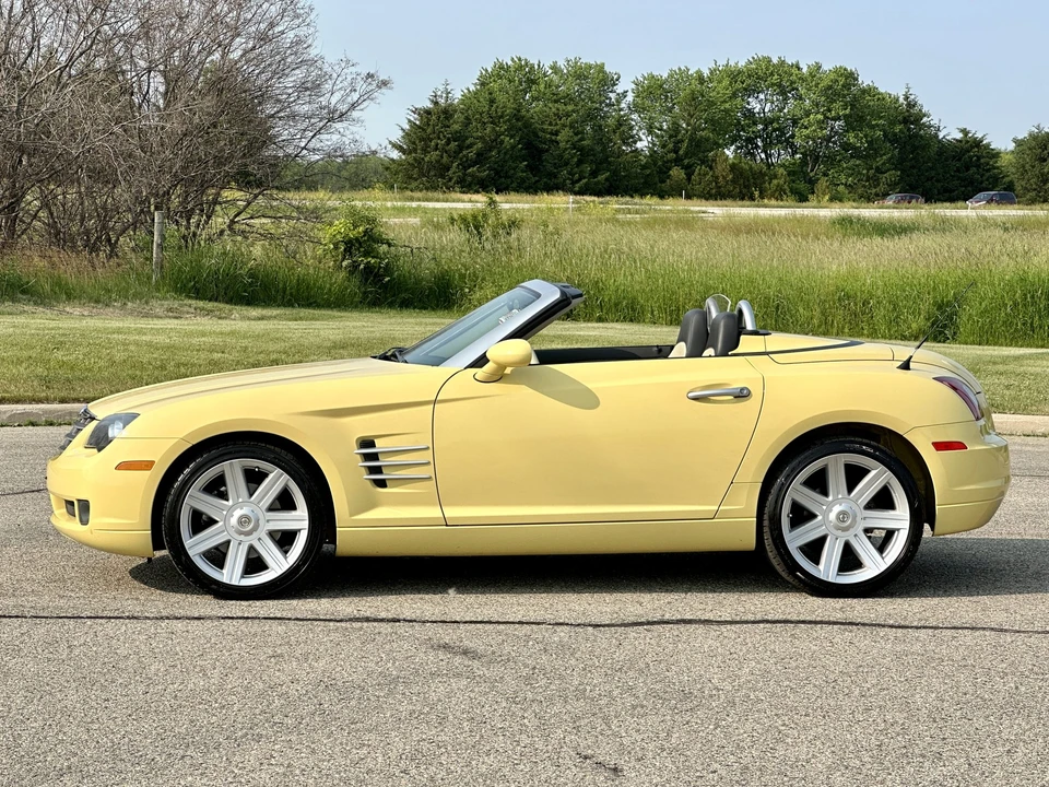 2007 Chrysler Crossfire - Image 16 of 31