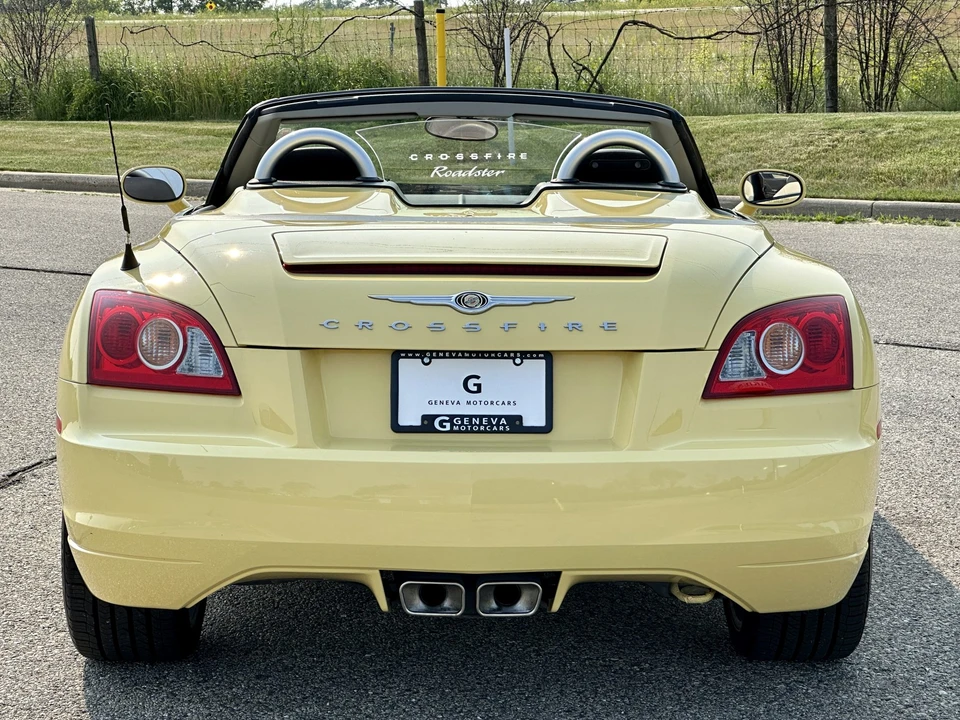 2007 Chrysler Crossfire - Image 19 of 31