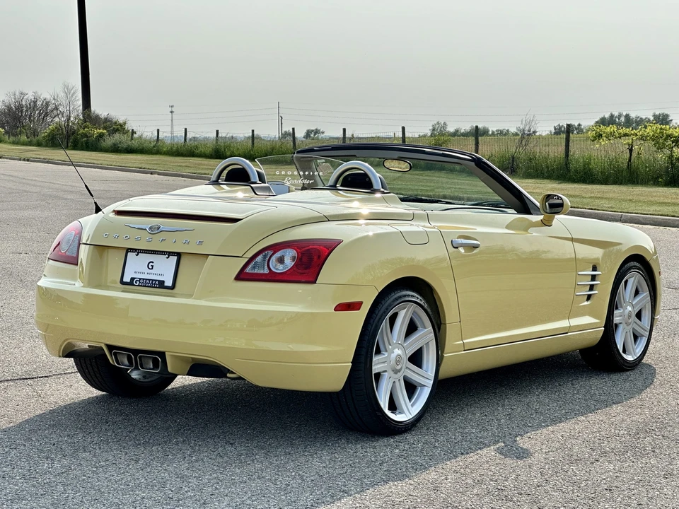 2007 Chrysler Crossfire - Image 21 of 31