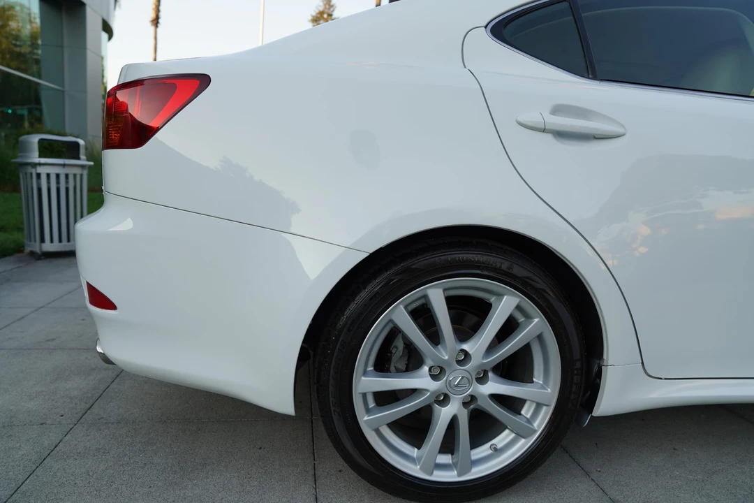 2007 Lexus IS 2nd Gen - Image 21 of 31
