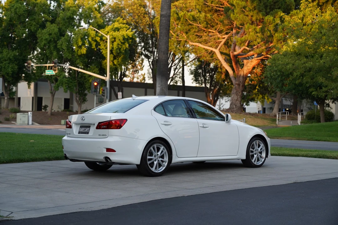 2007 Lexus IS 2nd Gen - Image 12 of 31
