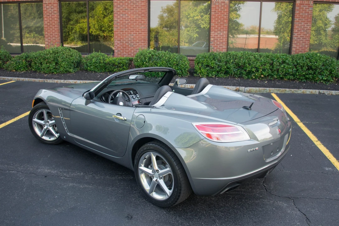 2007 Saturn Sky Red Line - Image 17 of 31