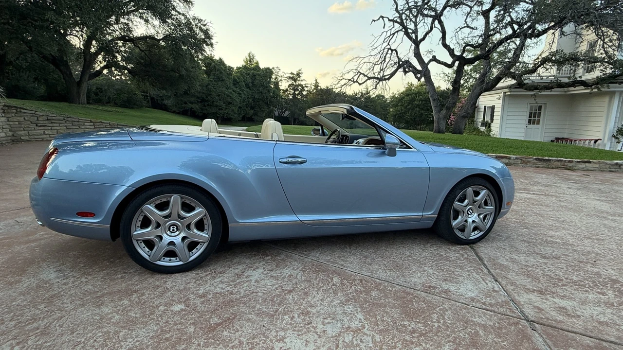 2008 Bentley Continental GTC - Image 2 of 31