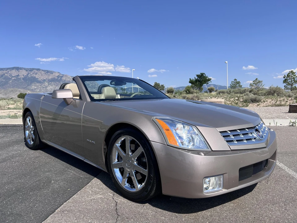 2008 Cadillac XLR - Image 5 of 31
