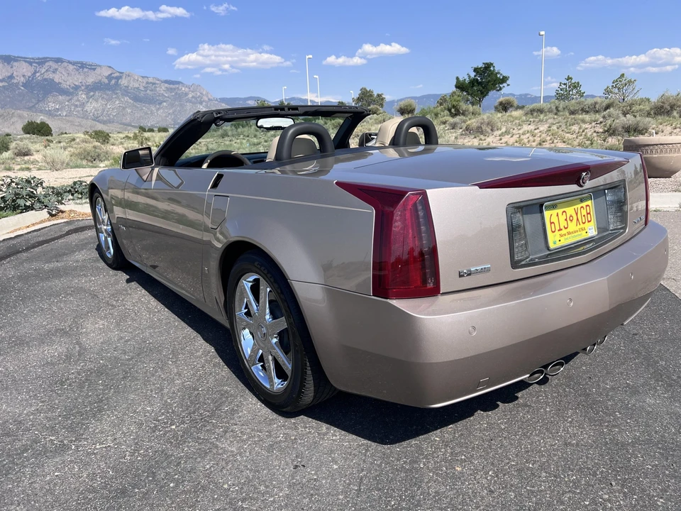 2008 Cadillac XLR - Image 12 of 31