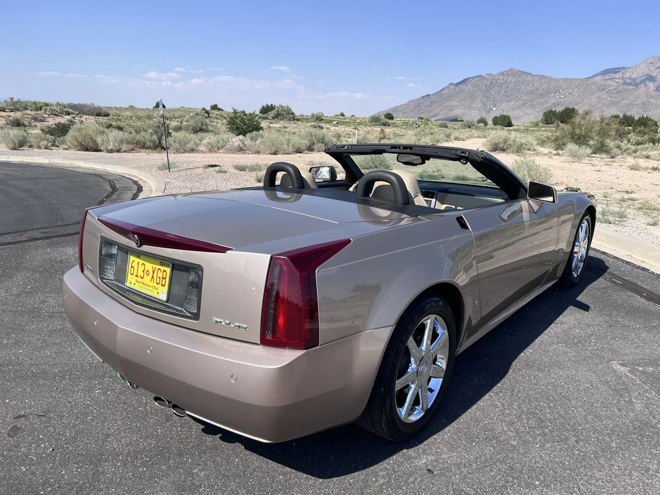2008 Cadillac XLR - Image 9 of 31