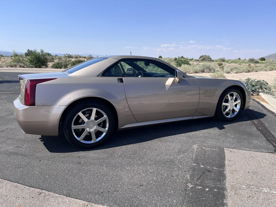 2008 Cadillac XLR - Image 30 of 31