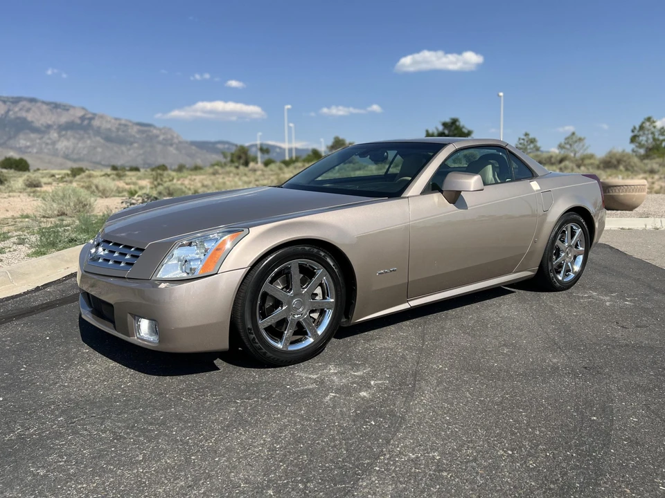 2008 Cadillac XLR - Image 17 of 31