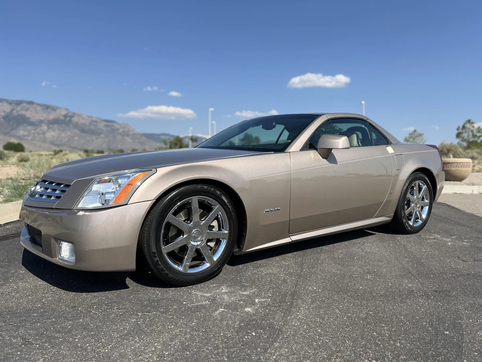 2008 Cadillac XLR - Image 16 of 31