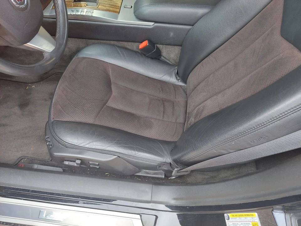 2008 Cadillac XLR-V - Image 29 of 31