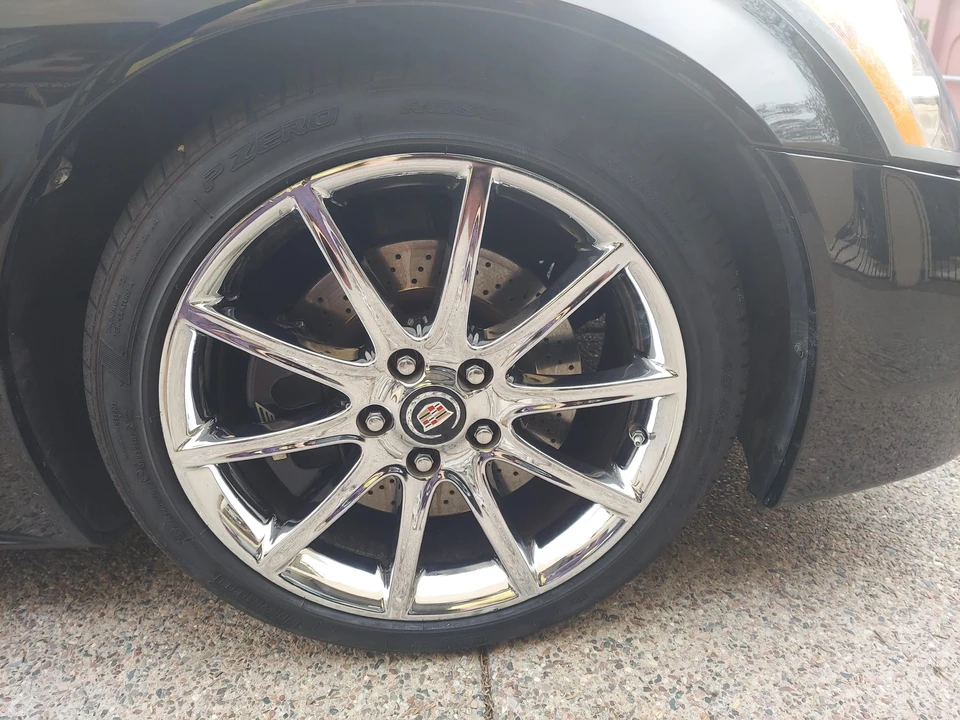2008 Cadillac XLR-V - Image 24 of 31