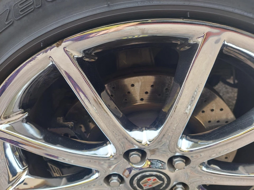 2008 Cadillac XLR-V - Image 25 of 31