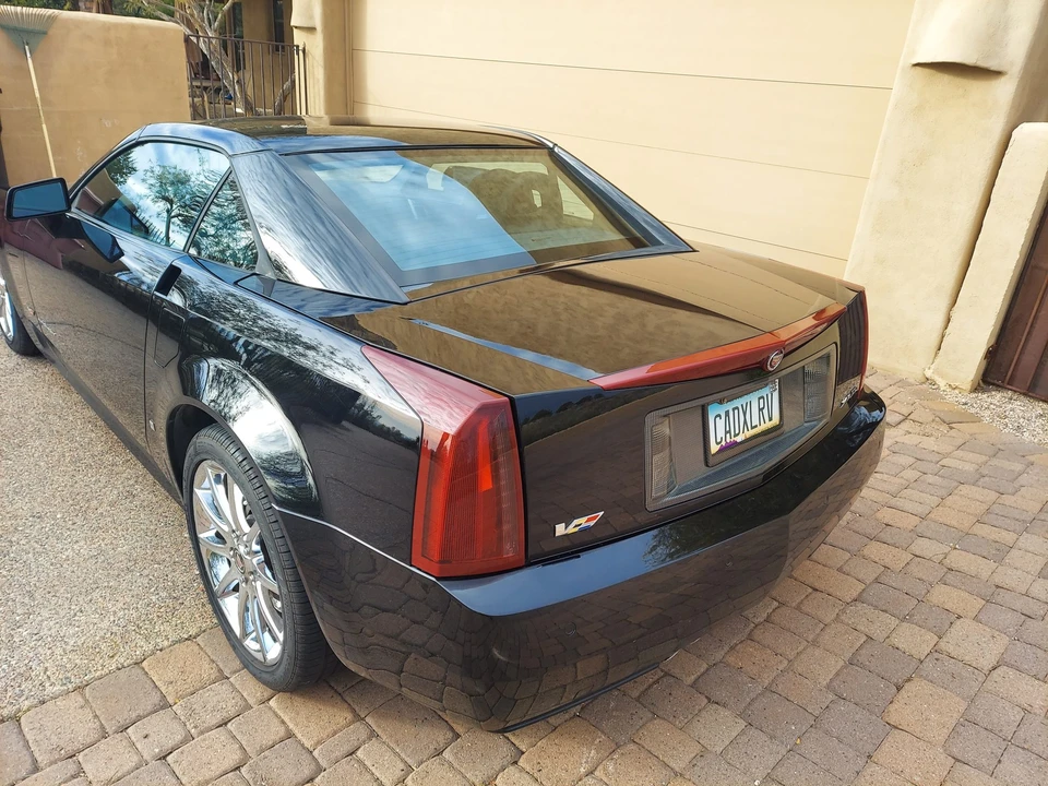 2008 Cadillac XLR-V - Image 13 of 31