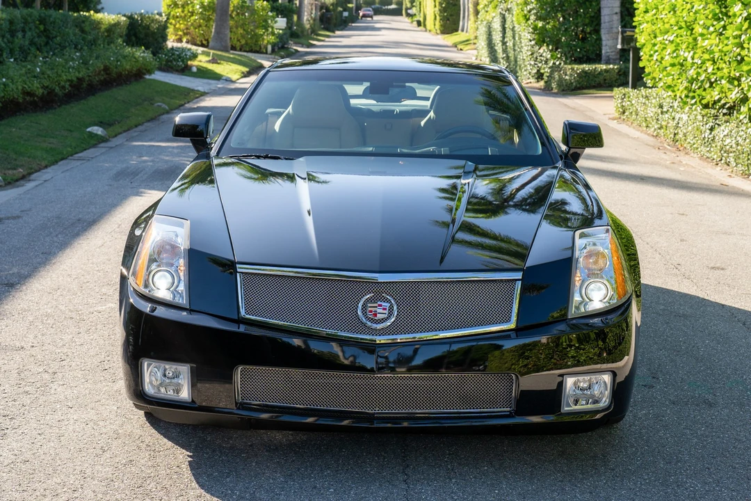 2008 Cadillac XLR-V - Image 18 of 31