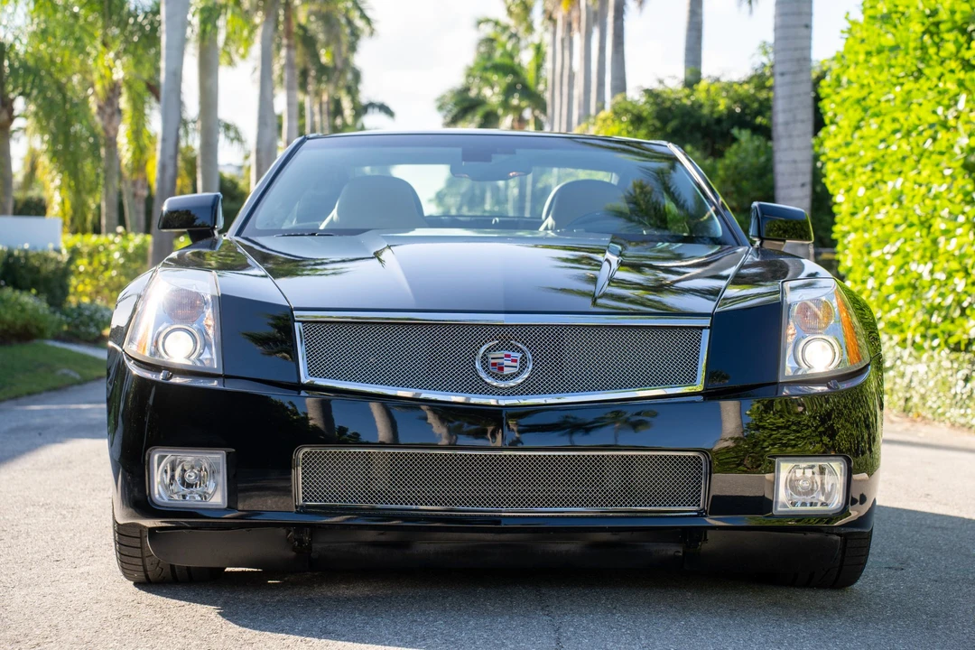 2008 Cadillac XLR-V - Image 19 of 31