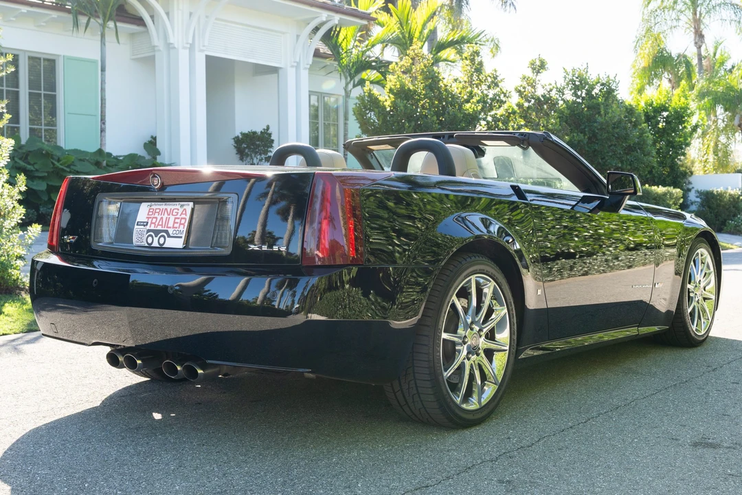 2008 Cadillac XLR-V - Image 6 of 31