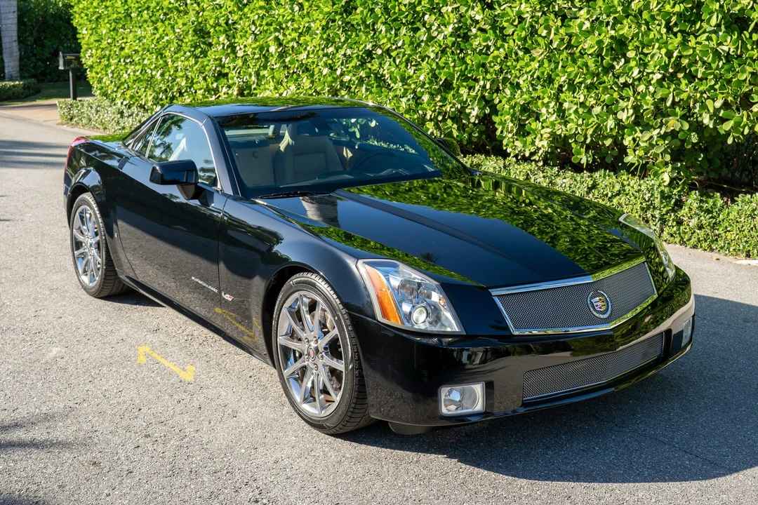 2008 Cadillac XLR-V - Image 17 of 31