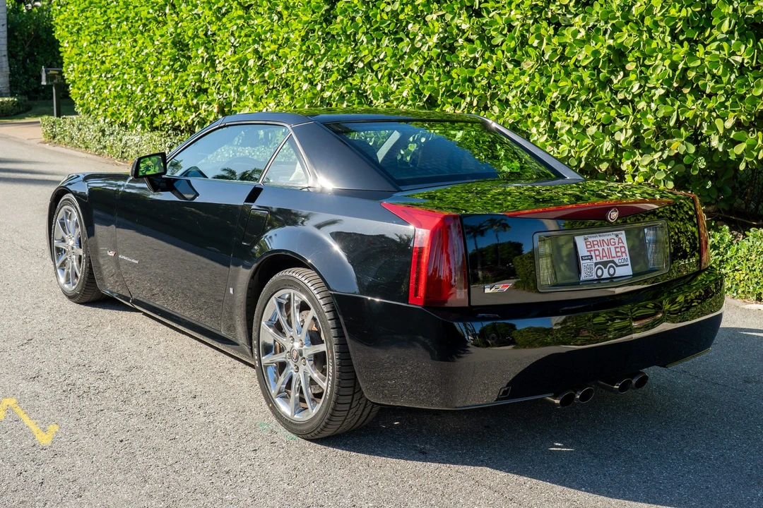 2008 Cadillac XLR-V - Image 12 of 31