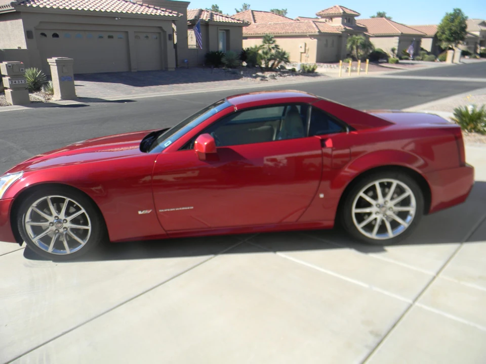 2008 Cadillac XLR-V - Image 7 of 31