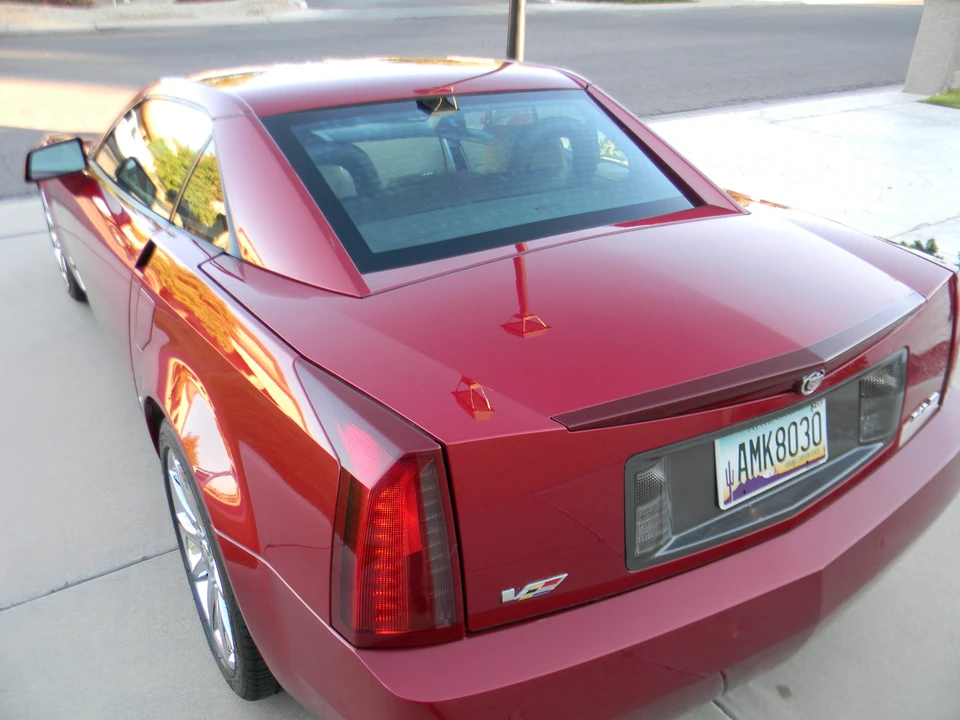 2008 Cadillac XLR-V - Image 12 of 31