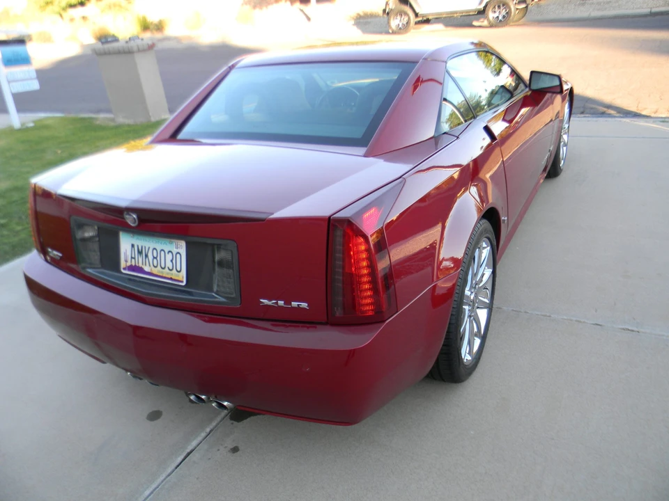 2008 Cadillac XLR-V - Image 14 of 31