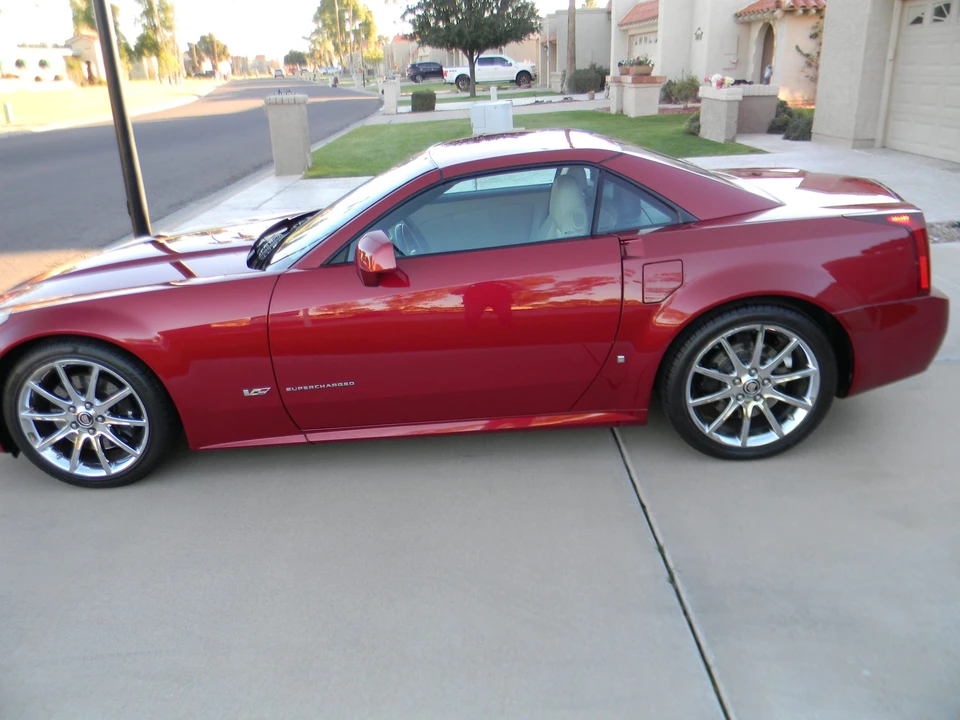 2008 Cadillac XLR-V - Image 22 of 31