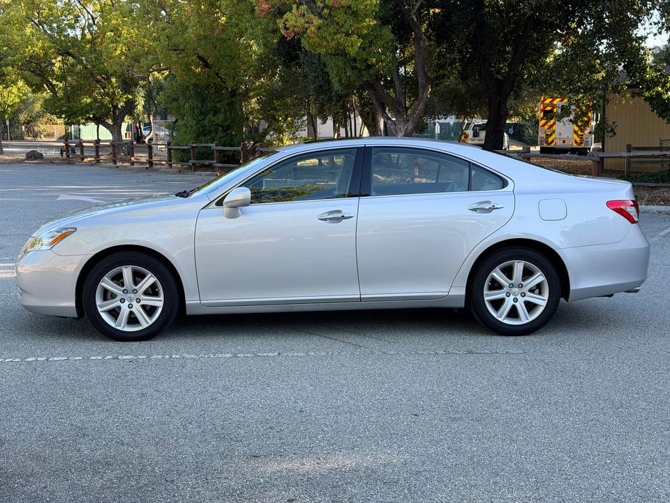 2008 Lexus ES 5th Gen - Image 4 of 31