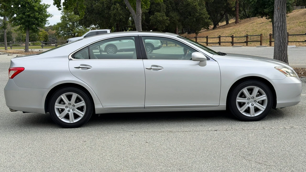 2008 Lexus ES 5th Gen - Image 8 of 31