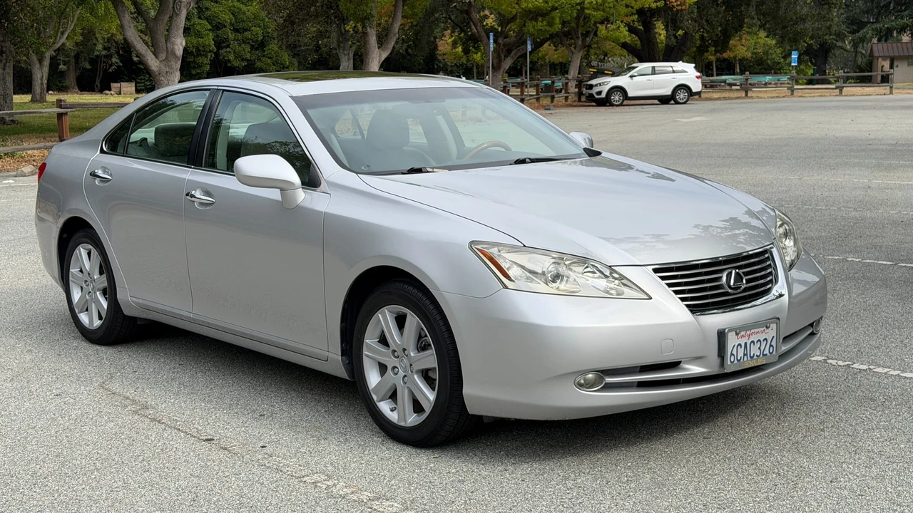 2008 Lexus ES 5th Gen - Image 9 of 31