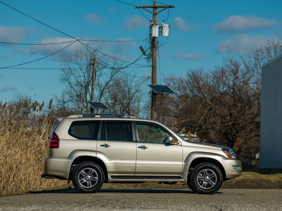 2008 Lexus GX 1st Gen - Image 18 of 31